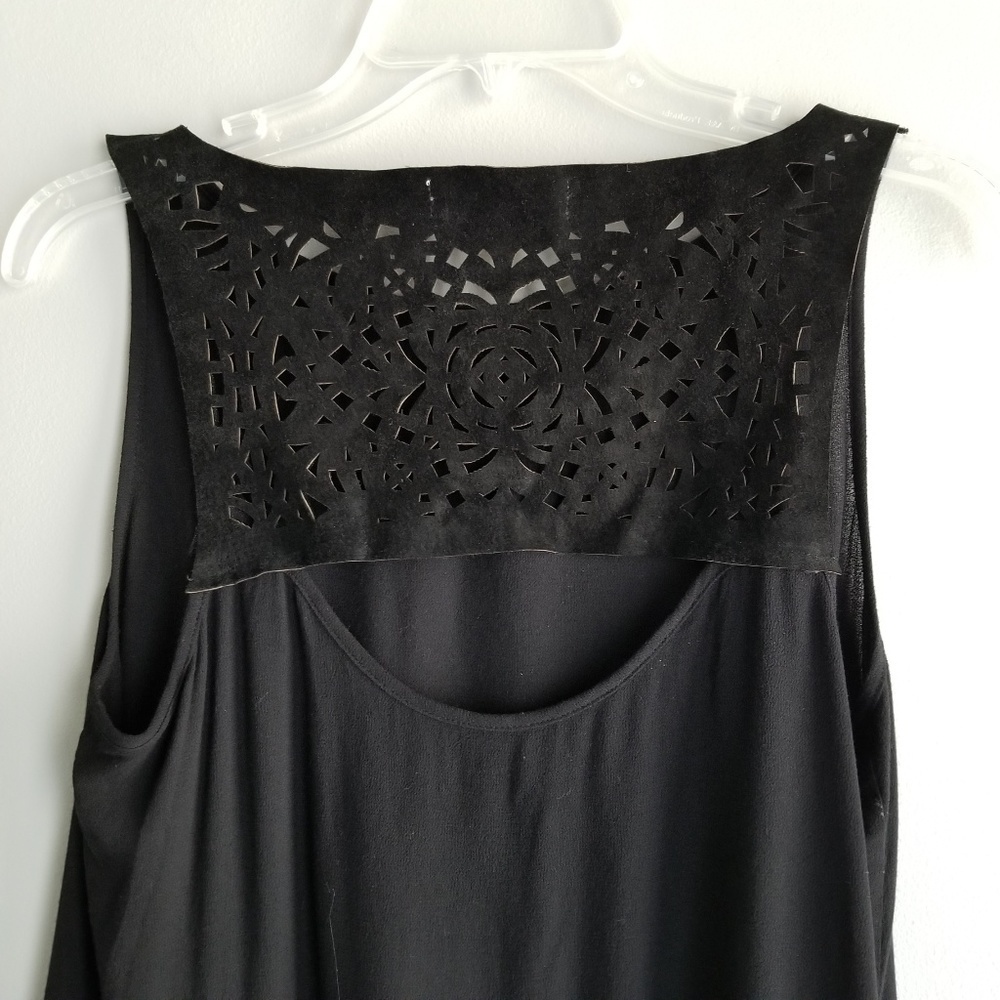 BLACK SWAN Top with Leather Cutout in Back Sz M